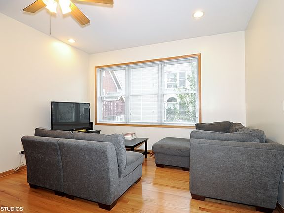 2nd image of 1449 W Belmont Ave APT 1