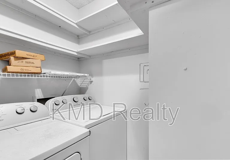 6315 Windsor Gate Ln — Photo 23
