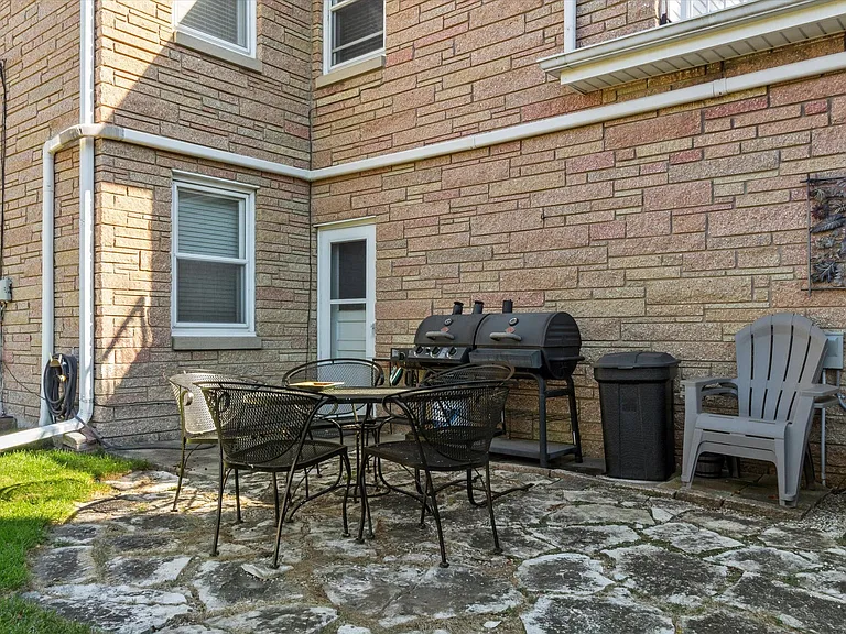 8748 Parkview Ct #8748 — Photo 11