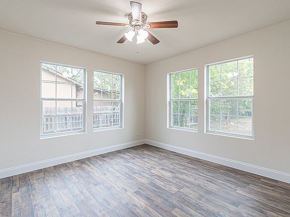 4th image of 106 Southway Dr APT 1