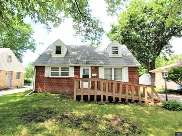 4109 Holly Rd, Lincoln, NE 68502