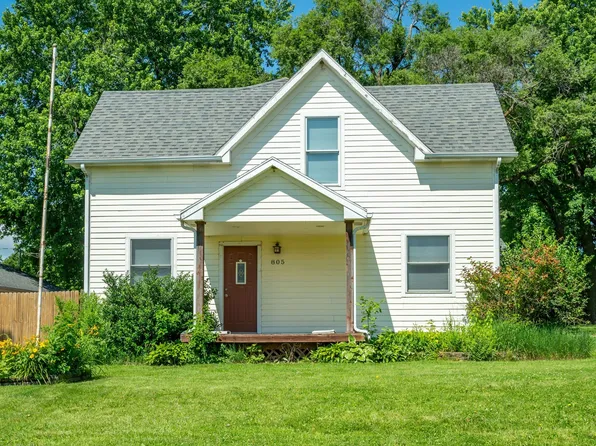 805 15th St, Dallas Center, IA 50063