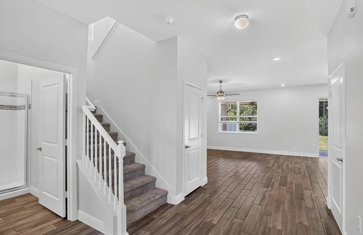5 bed, 3.0 bath, 2672 sqft, $3,100 — Photo 3