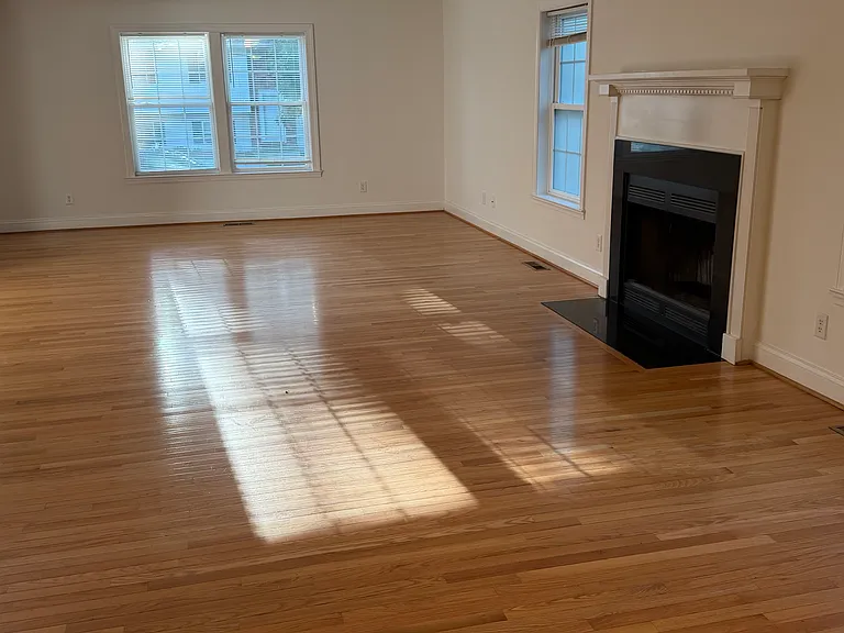 220 Gross Ave — Photo 21