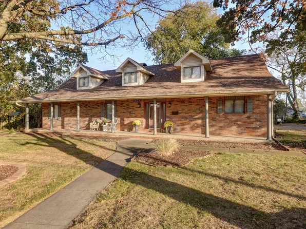 2421 E Cherry Street, Springfield, MO 65802