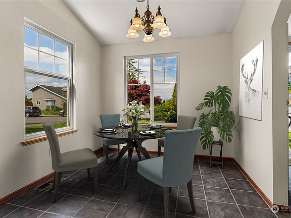 4th image of 1711 Meadow Place