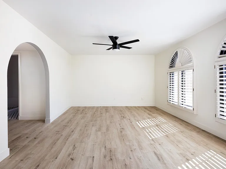 1441 N El Camino Dr — Photo 12