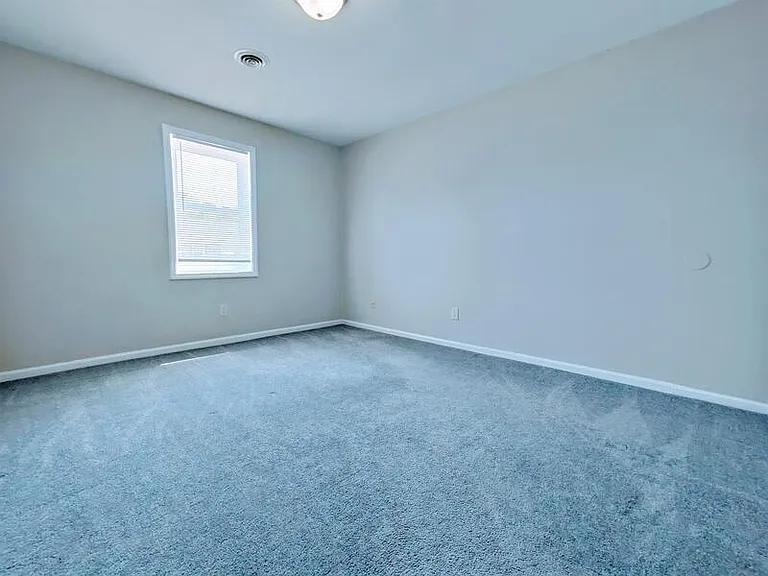 4137 Sunset Ave #14 — Photo 4
