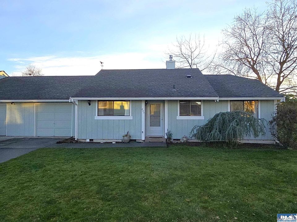 1st image of 833 N Canterbury Ct