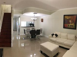 16761 Hemingway Dr, Weston, FL 33326