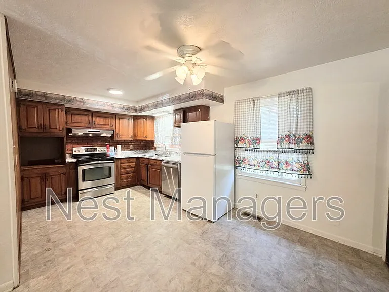 5340 Docia Cir — Photo 4