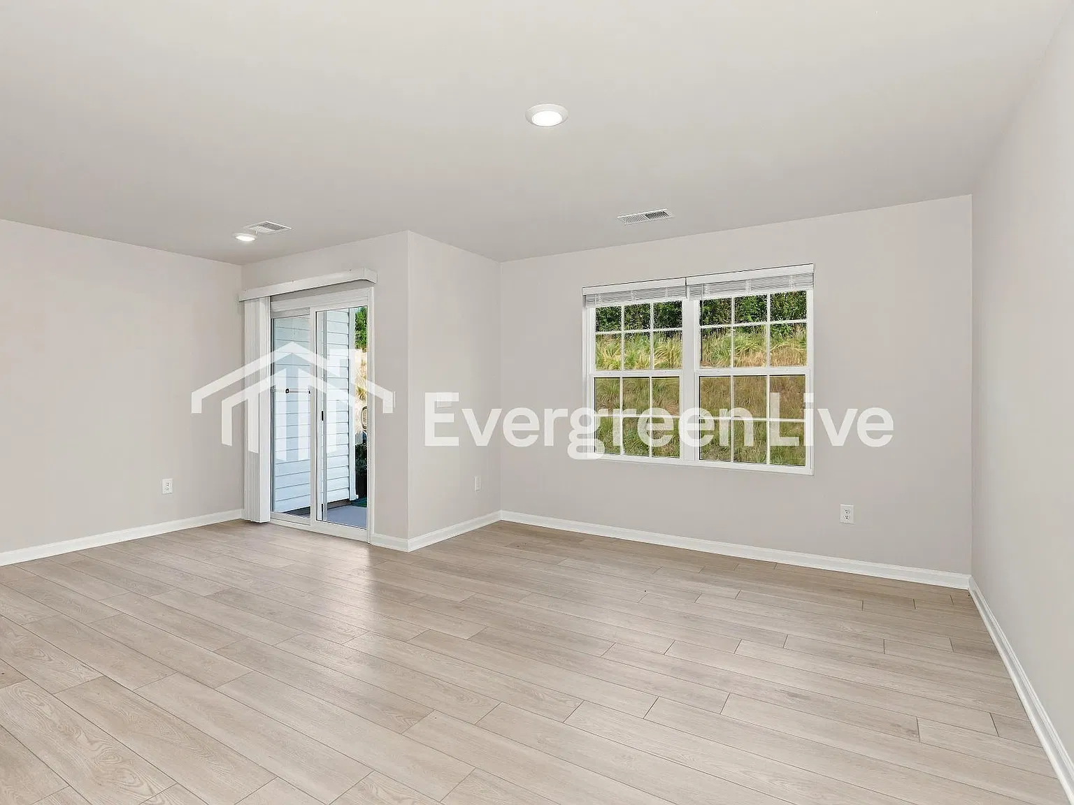3 bed, 3.0 bath, 1403 sqft, $1,705 — Photo 4