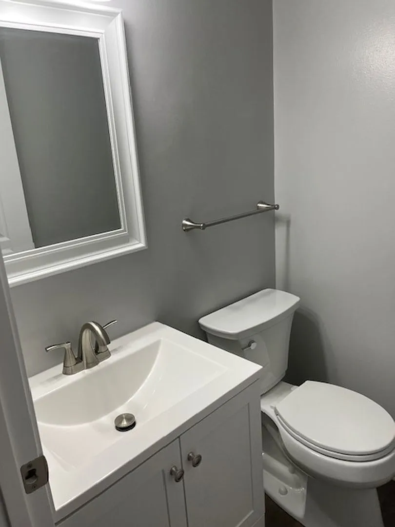 105 East Circle Drive Triplex — Photo 3
