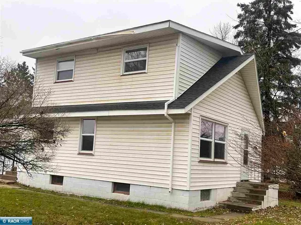 2631 19th Ave E, Hibbing, MN 55746