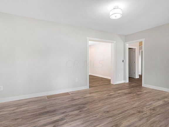 5th image of 106 N Vernon Ave