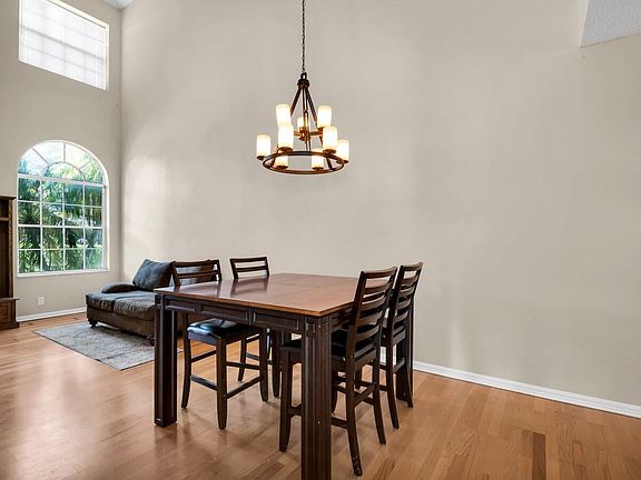 5th image of 288 Saratoga Blvd E