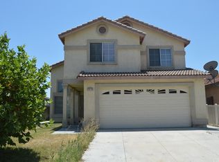 1010 Award Dr, Colton, CA 92324