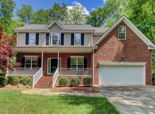 1804 Foxhollow Rd, Greensboro, NC 27410