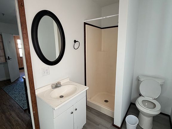 3rd image of 1355 E Main St #28