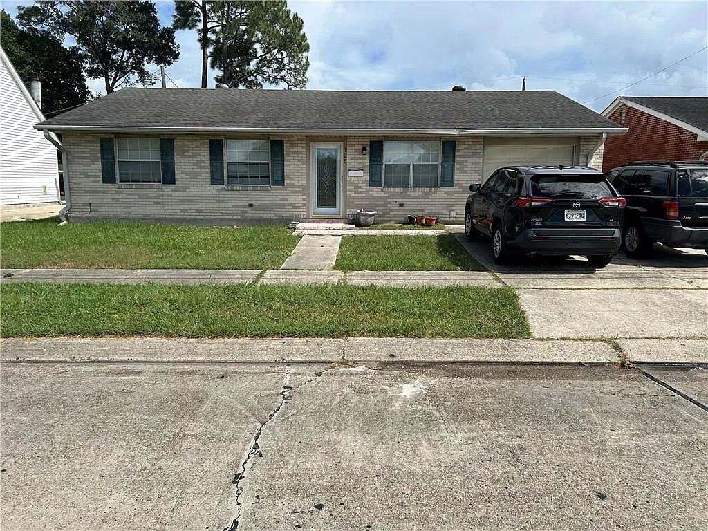 3 bed, 2079 sqft, $1,800 — Photo 1