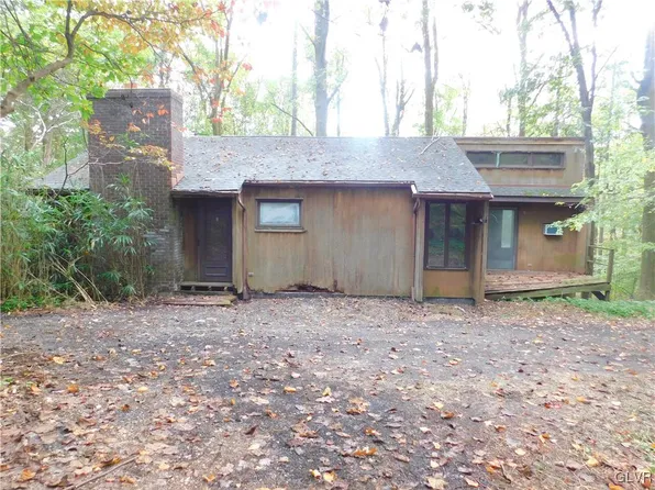 2233 Chestnut Rd, Coopersburg, PA 18036