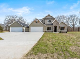 2885 Peck Rd, Pea Ridge, AR 72751