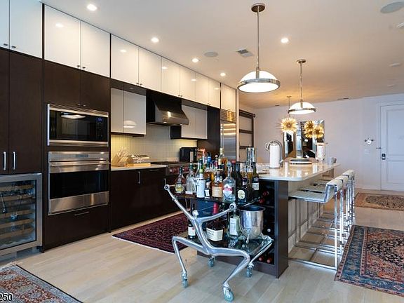 4th image of 9 Somerset Ln Unit 204