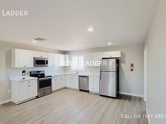 3rd image of 618 W 13th St Unit A