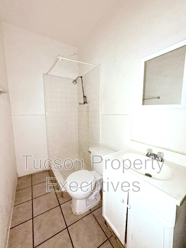 2 bed, 1.0 bath, 700 sqft, $650 — Photo 4
