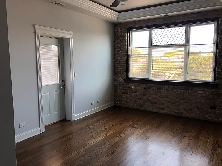 2064 N Western Ave #2 — Photo 4