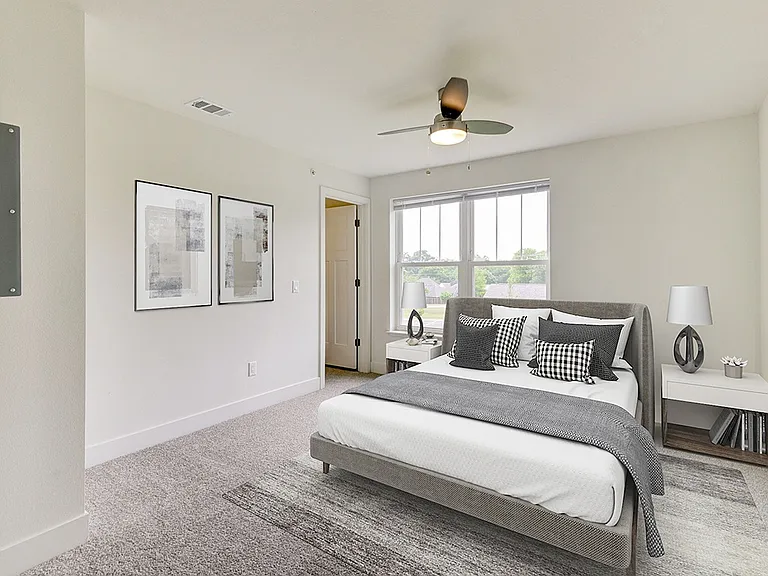 Signature Pointe Apartment Homes — Photo 36