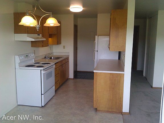 3rd image of 2516 15th Ave W APT 402