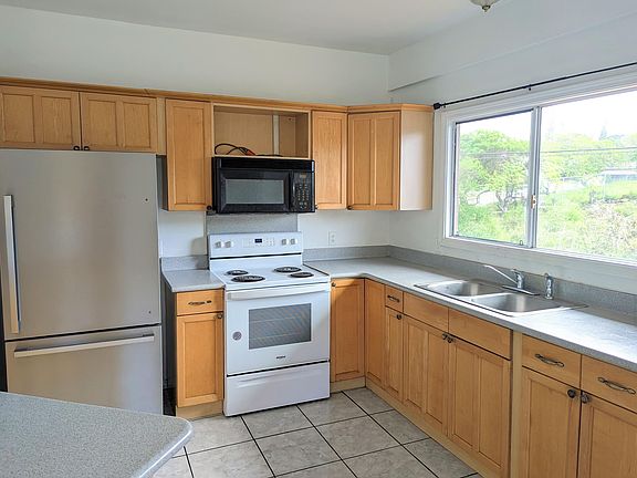 2nd image of 99-180 Kulina St APT 3