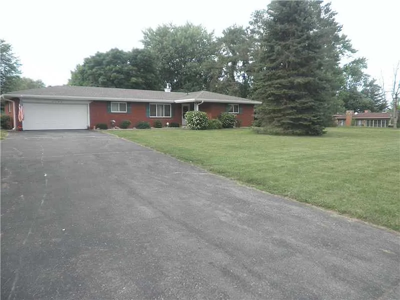 8340 E Thompson Rd photo 1