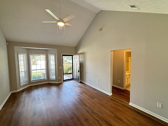 2nd image of 1440 Harrington Dr