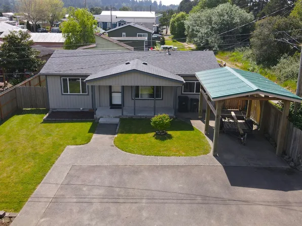 197 N 13th St, Lakeside, OR 97449