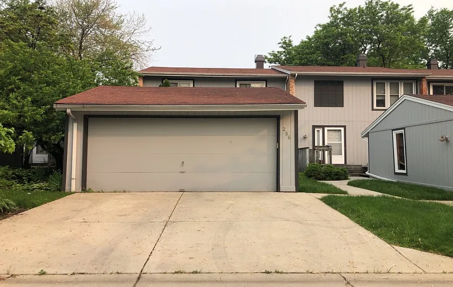 236 Willow Ln photo 1