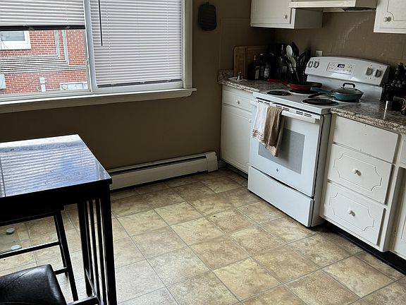 2nd image of 713 W Church St #10782134
