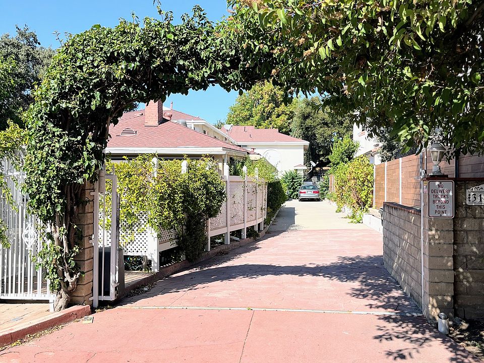 3199 Royal Oaks Dr., Thousand Oaks