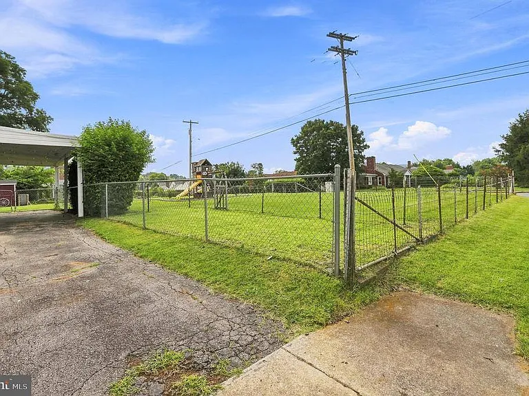 407 Manassas Ave — Photo 37