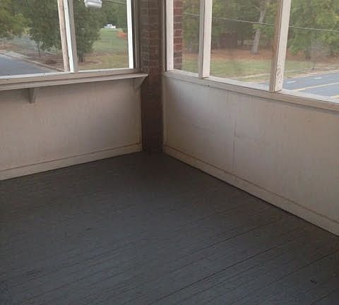 5th image of 1202 S Schiller St