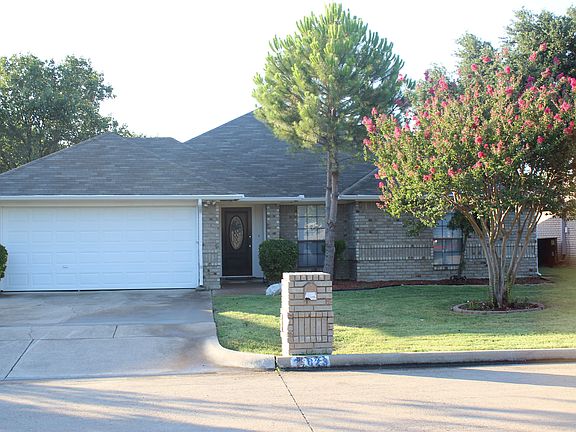 2nd image of 823 Running Creek Dr