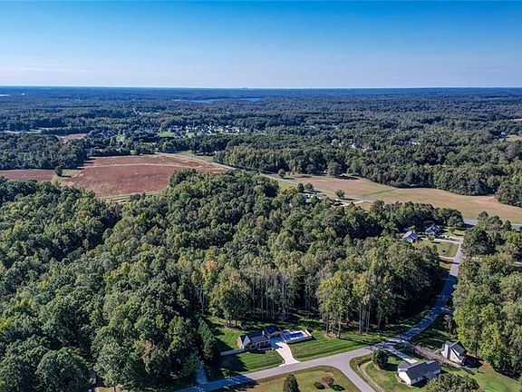 5th image of 2908 Beville Forest Dr