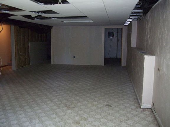 4th image of 2838 Balsam Ct