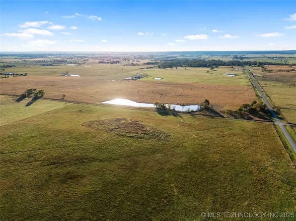 2 E 330th Rd, Big Cabin, OK 74332