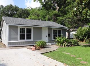 109 E Marion St, Clute, TX 77531