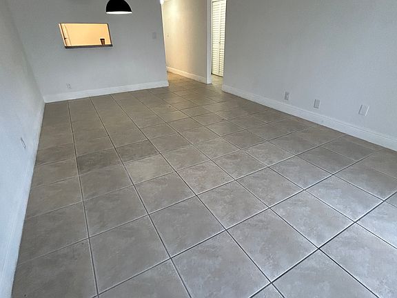 2nd image of 5201 Geneva Way APT 113