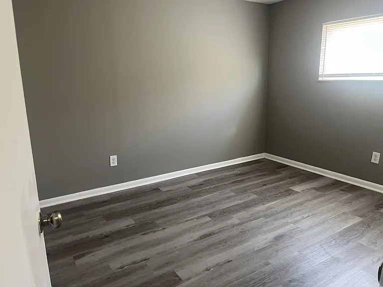 2958 Sullivant Ave — Photo 7