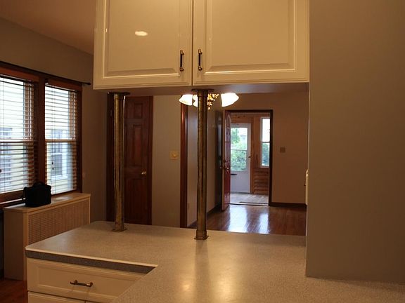 Dining room, Entry