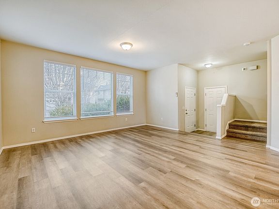 3rd image of 2115 182nd Street E